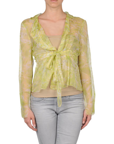 ZOOM CARACTERE - Blouse