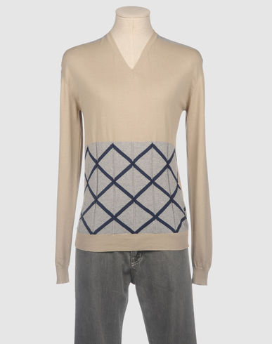 ZOOM LO not EQUAL - V-neck
