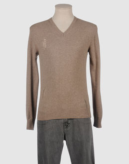 LO NOT EQUAL - MAGLIERIA - Maglie collo a v - su YOOX.COM