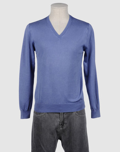 ZOOM SLOWLY - V-neck