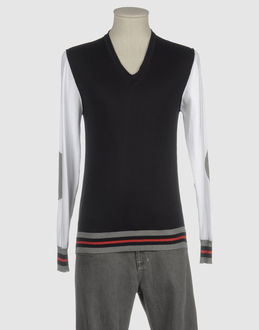 +39 MASQ - MAGLIERIA - Maglie collo a v - su YOOX.COM