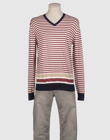 ZOOM THE HERITAGE - V-neck