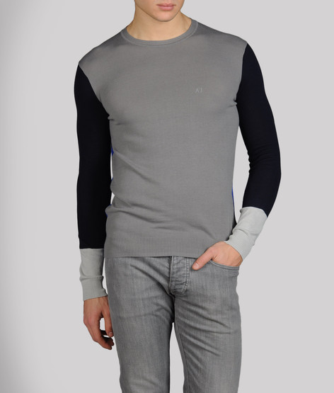 Crewneck sweater