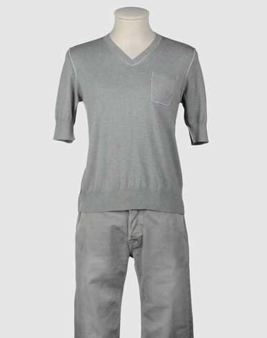 ZOOM ESEMPLARE - V-neck