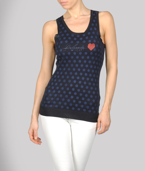 Sleeveless sweater