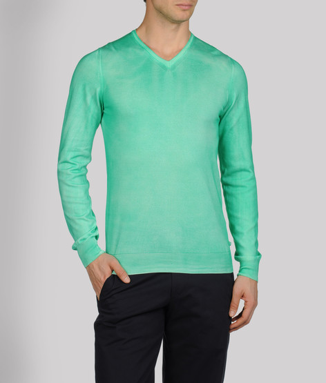 V neck sweater