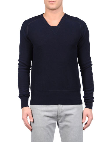 ZOOM COMING SOON - V-neck