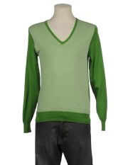 BRIAN DALES - V-neck