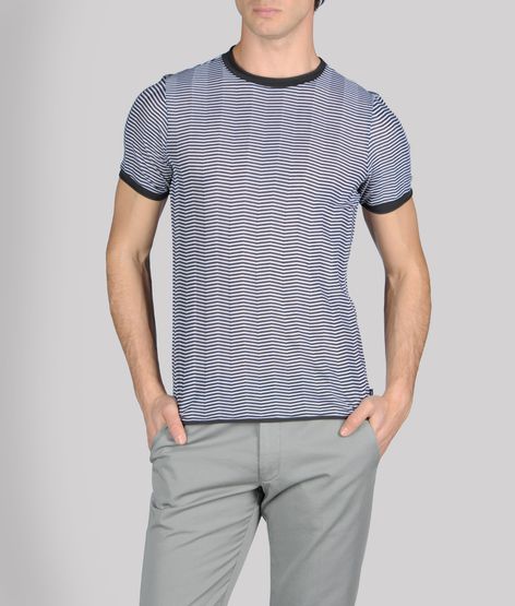 Short sleeve sweater