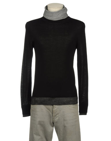 ZOOM IN-SIDE - High neck sweater