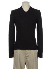 CLOSED - V-neck