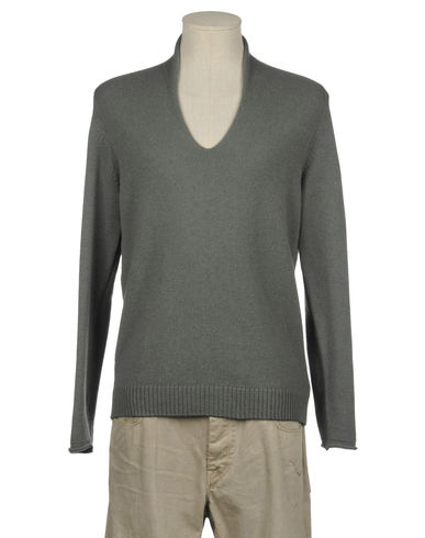 ZOOM LANEUS - V-neck
