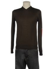 ANDY RICHARDSON - V-neck
