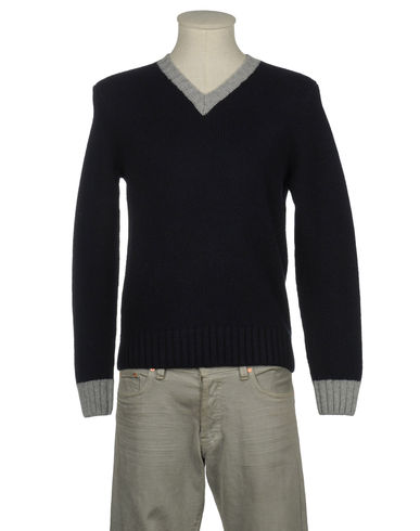 ZOOM NO FRILLS - V-neck