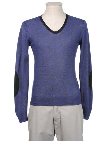 ZOOM SZEN - V-neck