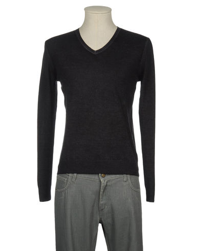 ZOOM SZEN - V-neck