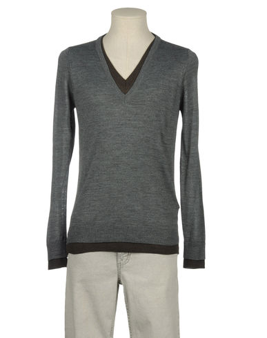 ZOOM GOLD CASE by ROCCO FRAIOLI - V-neck