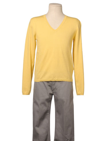 ZOOM DOUUOD - V-neck