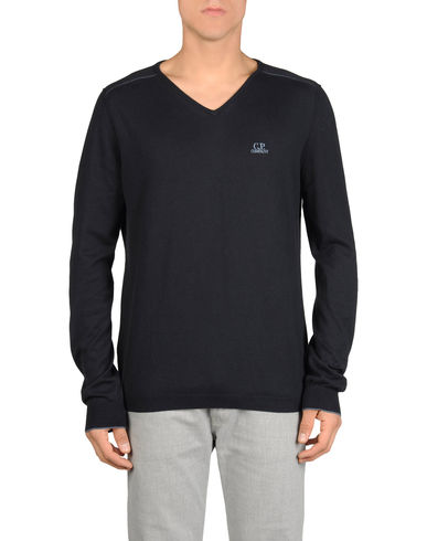 ZOOM C.P. COMPANY - V-neck