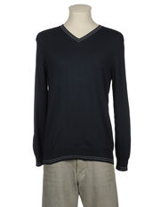 HARTFORD - V-neck