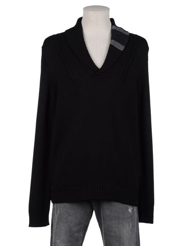 ZOOM BIKKEMBERGS - V-neck