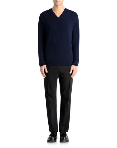 Cashmere V-Neck