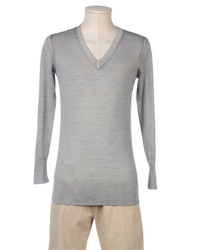 ZOOM SZEN - V-neck
