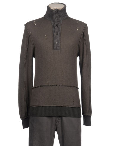 ZOOM FABIO DI NICOLA - Turtleneck