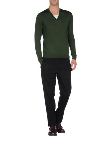 Merino V-Neck