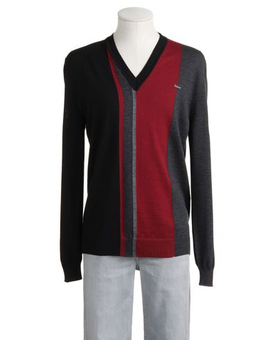 ZOOM BIKKEMBERGS - V-neck