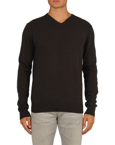 ZOOM C.P. COMPANY - V-neck