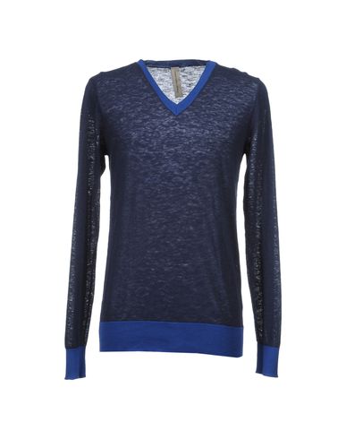 ZOOM COAST,WEBER & AHAUS - V-neck