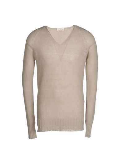 ZOOM MA'RY'YA - V-neck