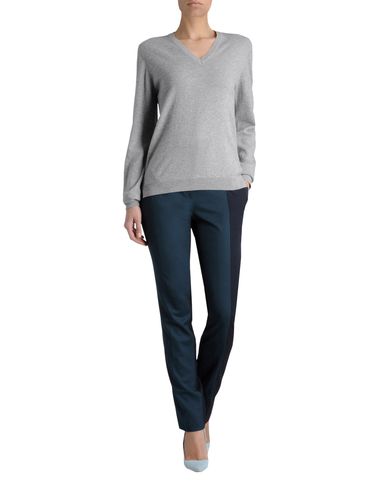 Solid Cashmere V-Neck