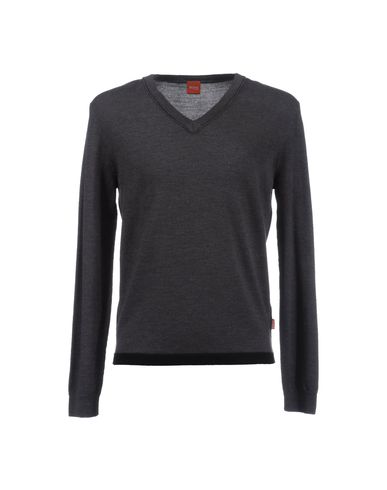 ZOOM BOSS BLACK - V-neck