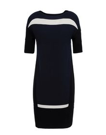 Kurzes Kleid - OHNE TITEL