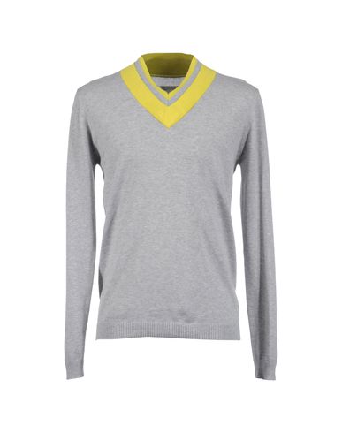 ZOOM ADIDAS SLVR - V-neck