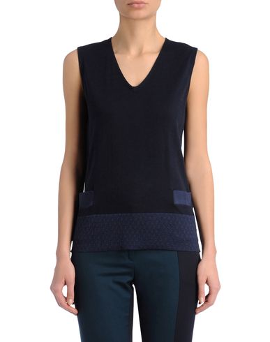 Matte Jacquard Shell