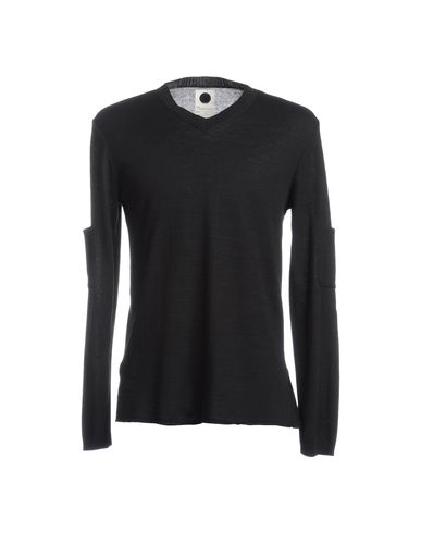 ZOOM COMING SOON - V-neck