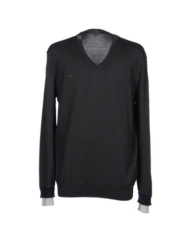 ZOOM ETIQUETA NEGRA - V-neck
