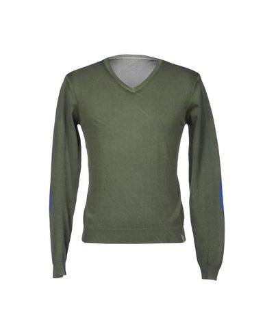 ZOOM SZEN - V-neck