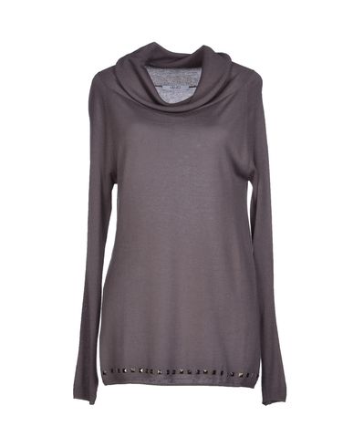ZOOM LIU •JO JEANS - Turtleneck