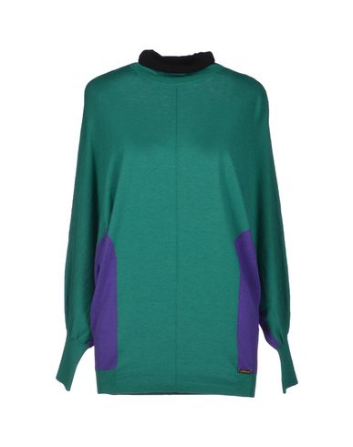 ZOOM WHO*S WHO - Turtleneck