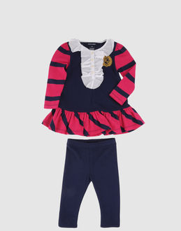 RALPH LAUREN - KOMBINATIONEN - Outfits mit Hosen - bei YOOX.COM