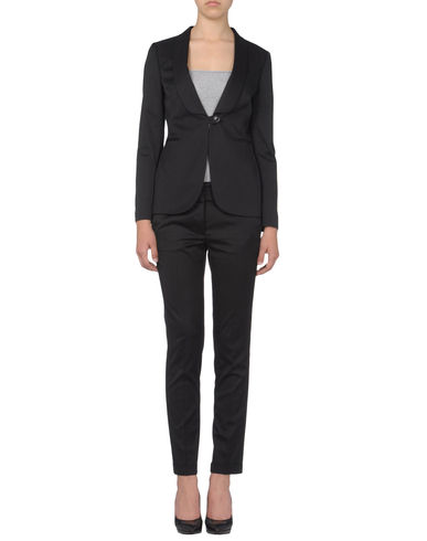 ZOOM MAURO GRIFONI - Women's suit