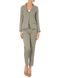 MANTÙ - Women's suit