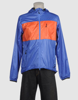 NIKE - CAPISPALLA - Giubbotti - su YOOX.COM