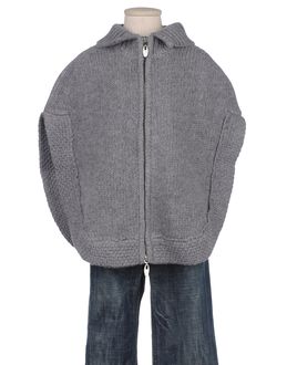 L:?? L:?? Capes - Item 41232930
