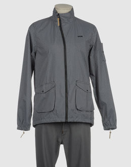 NIKE SPORTWEAR - CAPISPALLA - Impermeabili - su YOOX.COM
