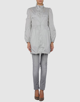 PRADA SPORT - CAPISPALLA - Impermeabili - su YOOX.COM
